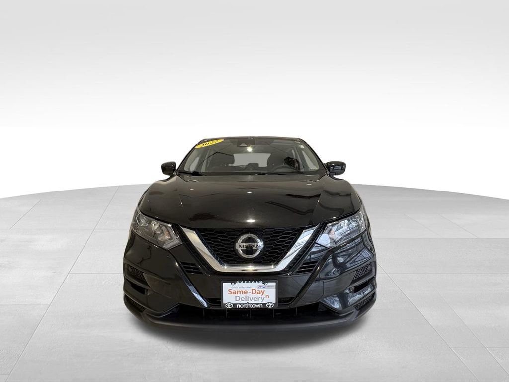 Used 2022 Nissan Rogue Sport S image 5