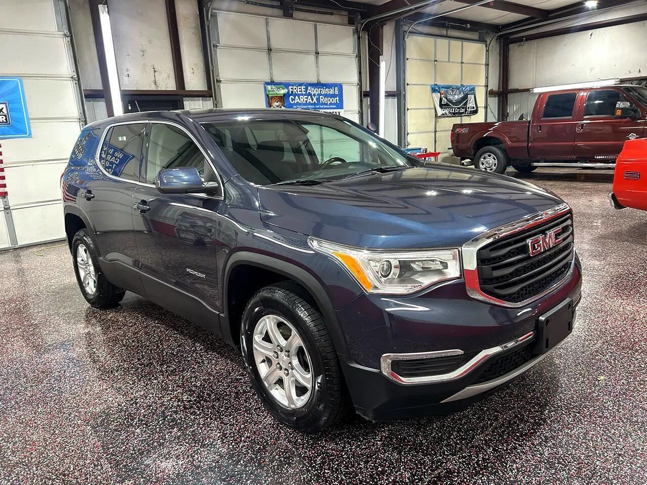 Used 2019 GMC Acadia SLE FWD image 4