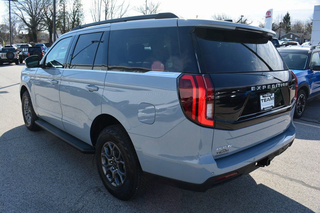 New 2026 Ford Expedition Active AWD/4WD image 4