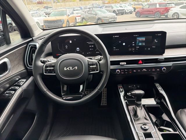Certified 2024 Kia Sorento SX image 25