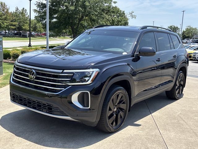 Used 2024 Volkswagen Atlas SE FWD image 12