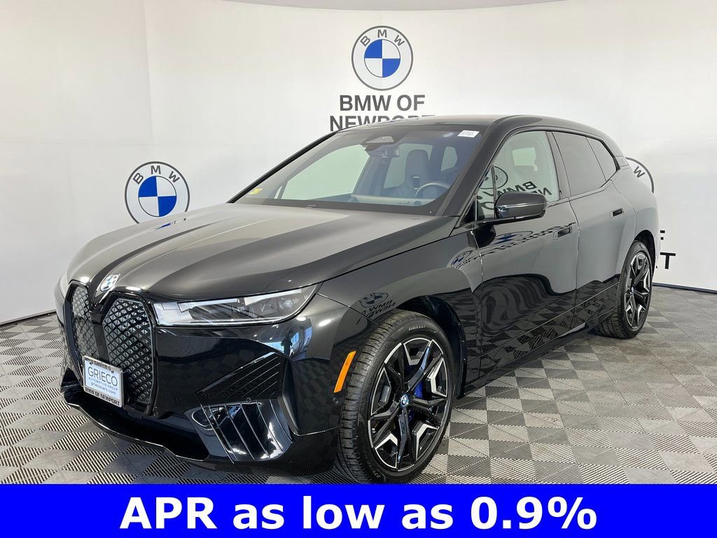 Used 2025 BMW iX xDrive50 w/ Sport Package AWD/4WD image 3