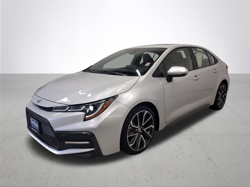 Used 2022 Toyota Corolla XSE FWD image 2