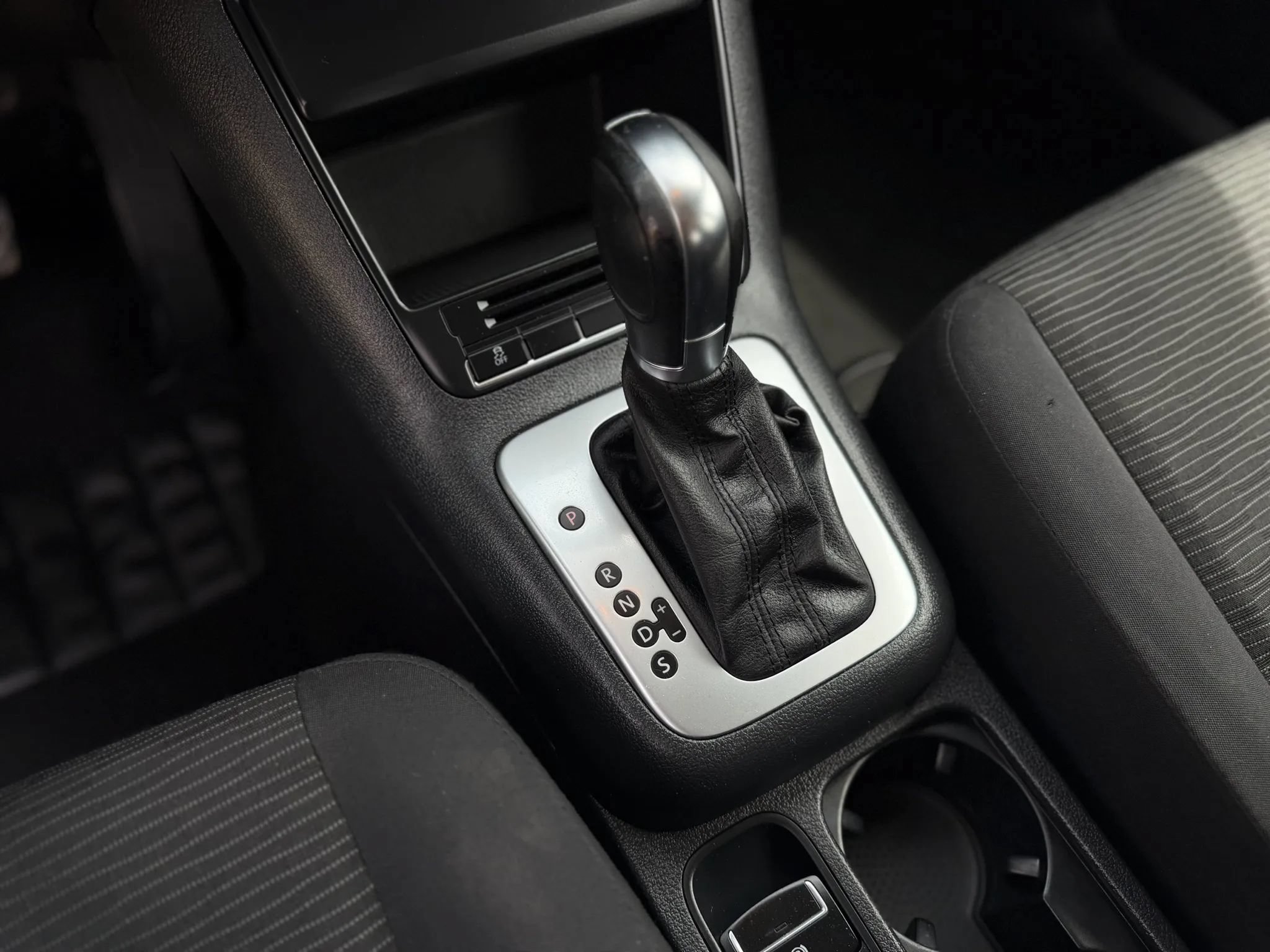 Used 2014 Volkswagen Tiguan S FWD image 23