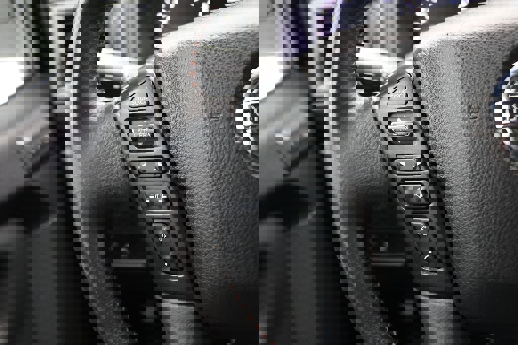 Used 2023 Nissan Titan PRO-4X w/ Pro-4x Convenience Package image 26