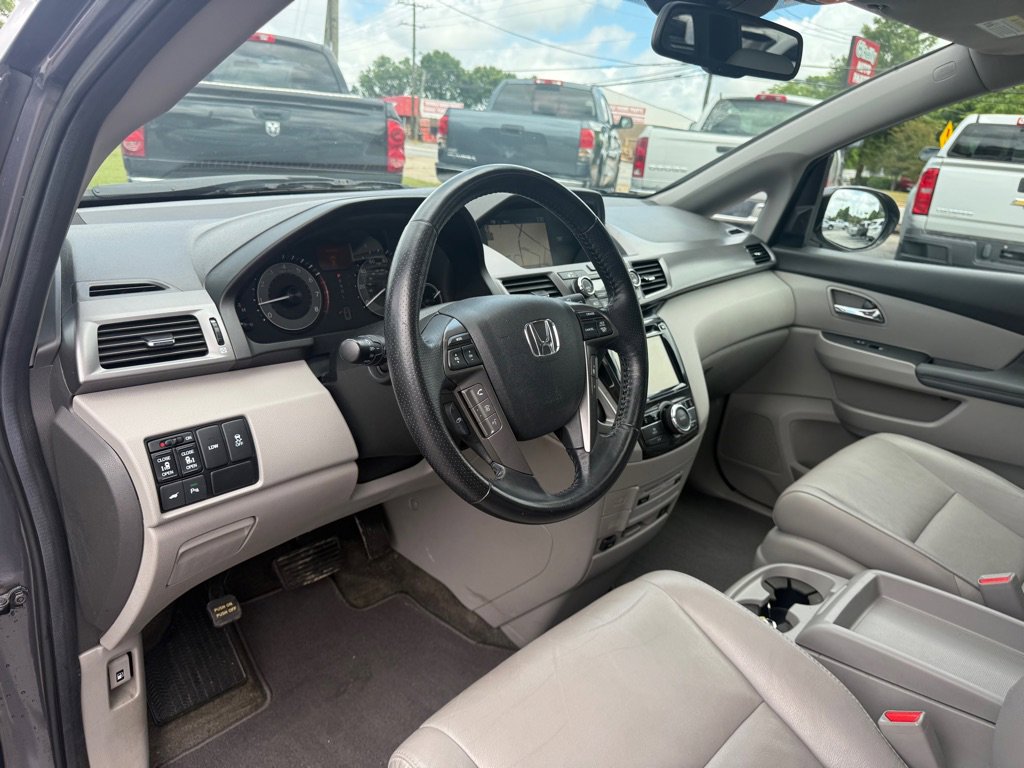 Used 2014 Honda Odyssey Touring Elite image 11