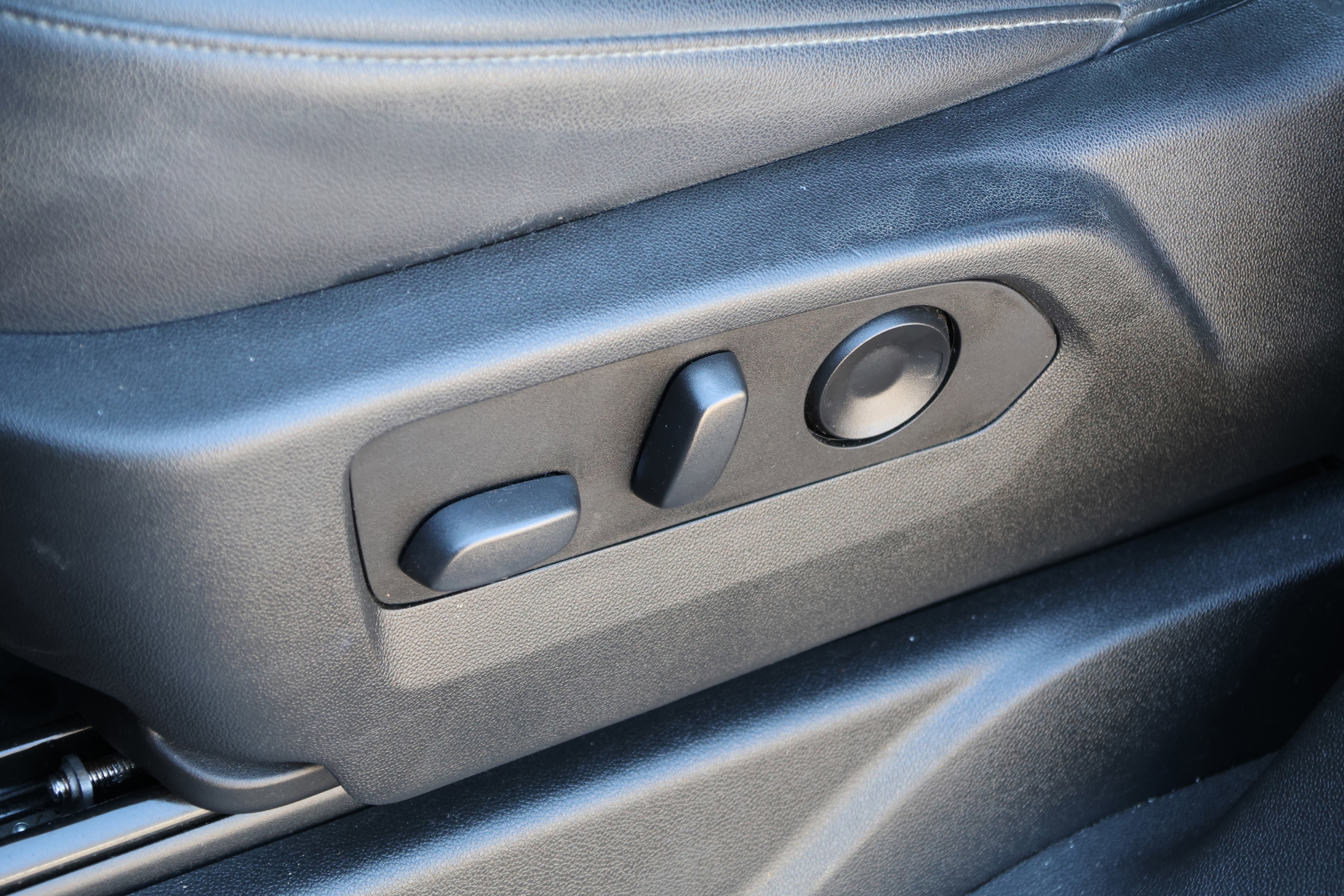 Used 2021 Chevrolet Suburban Z71 w/ Z71 Off-Road Package image 33