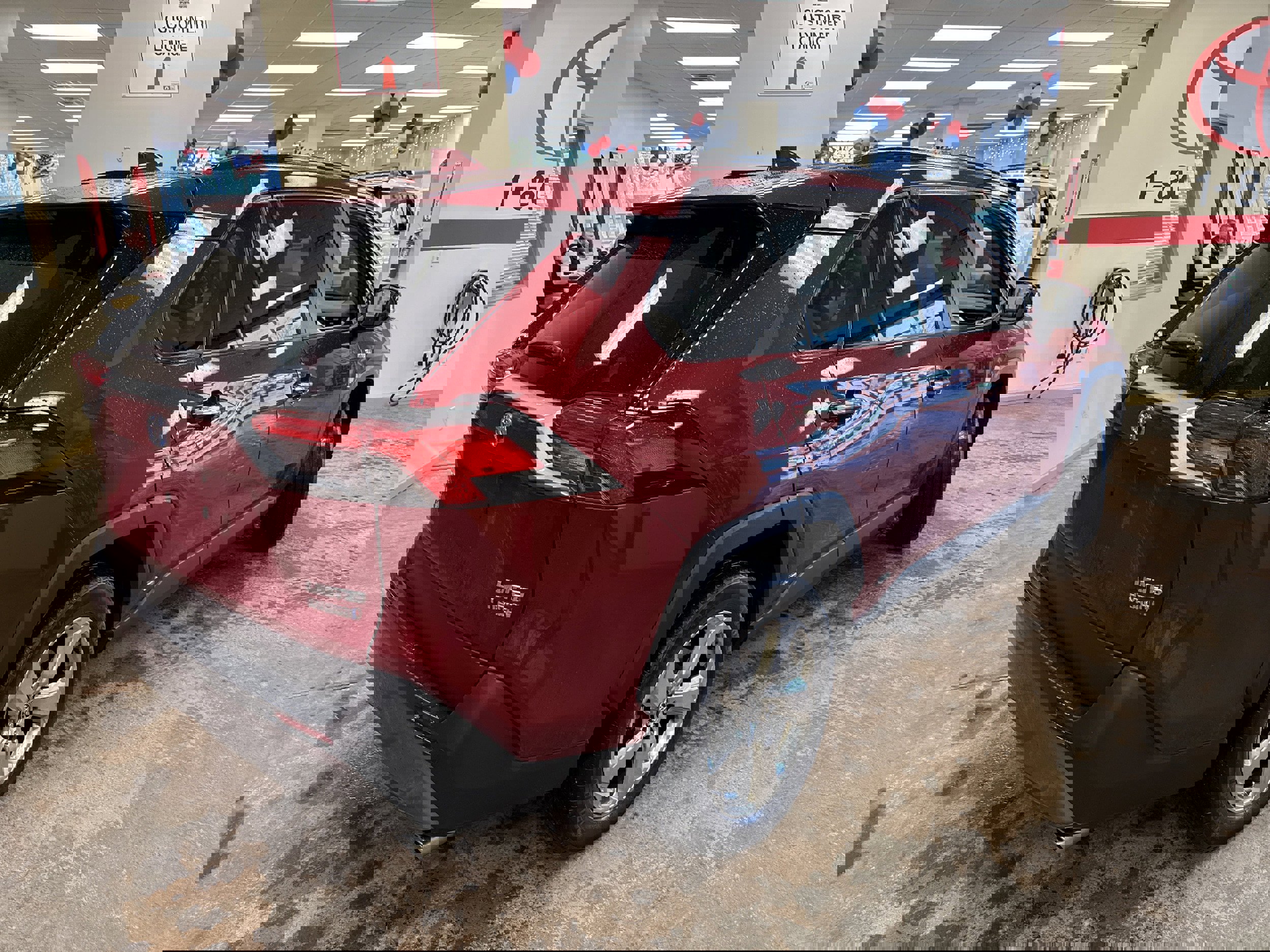 Used 2020 Toyota RAV4 Limited image 13