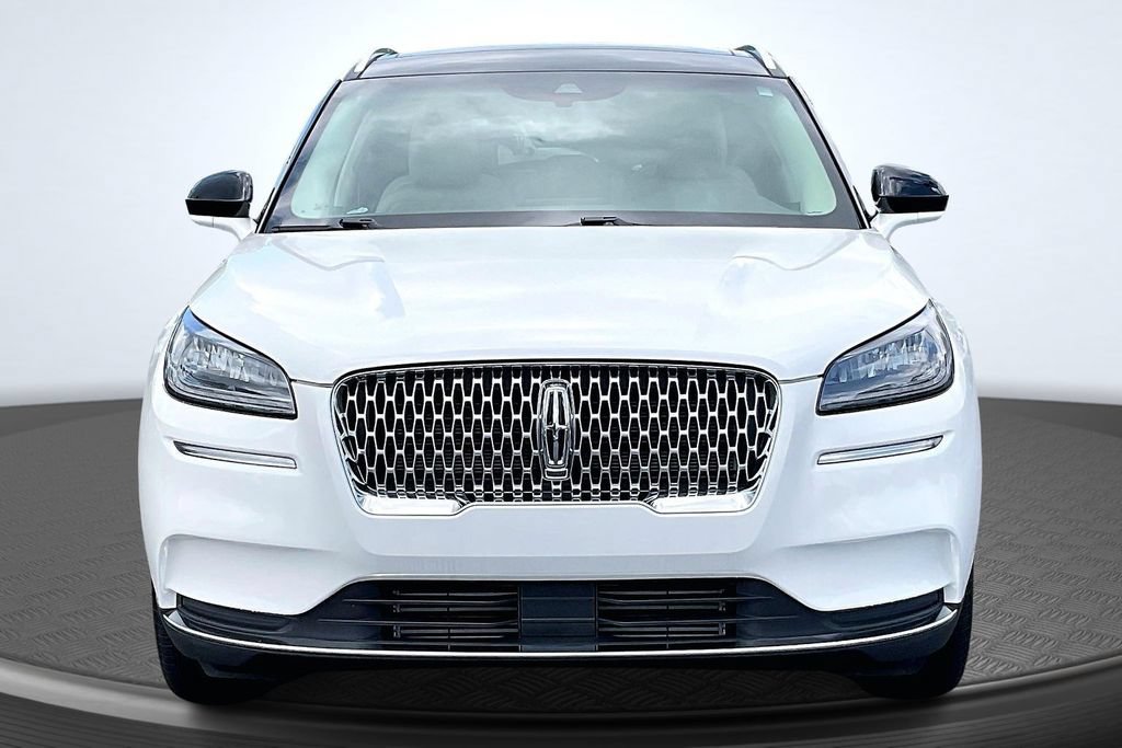 Used 2022 Lincoln Corsair FWD w/ Premium Package image 2