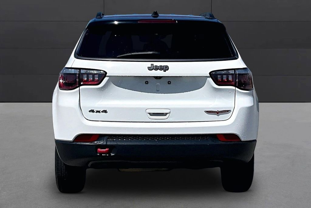 Used 2020 Jeep Compass Trailhawk AWD/4WD image 4