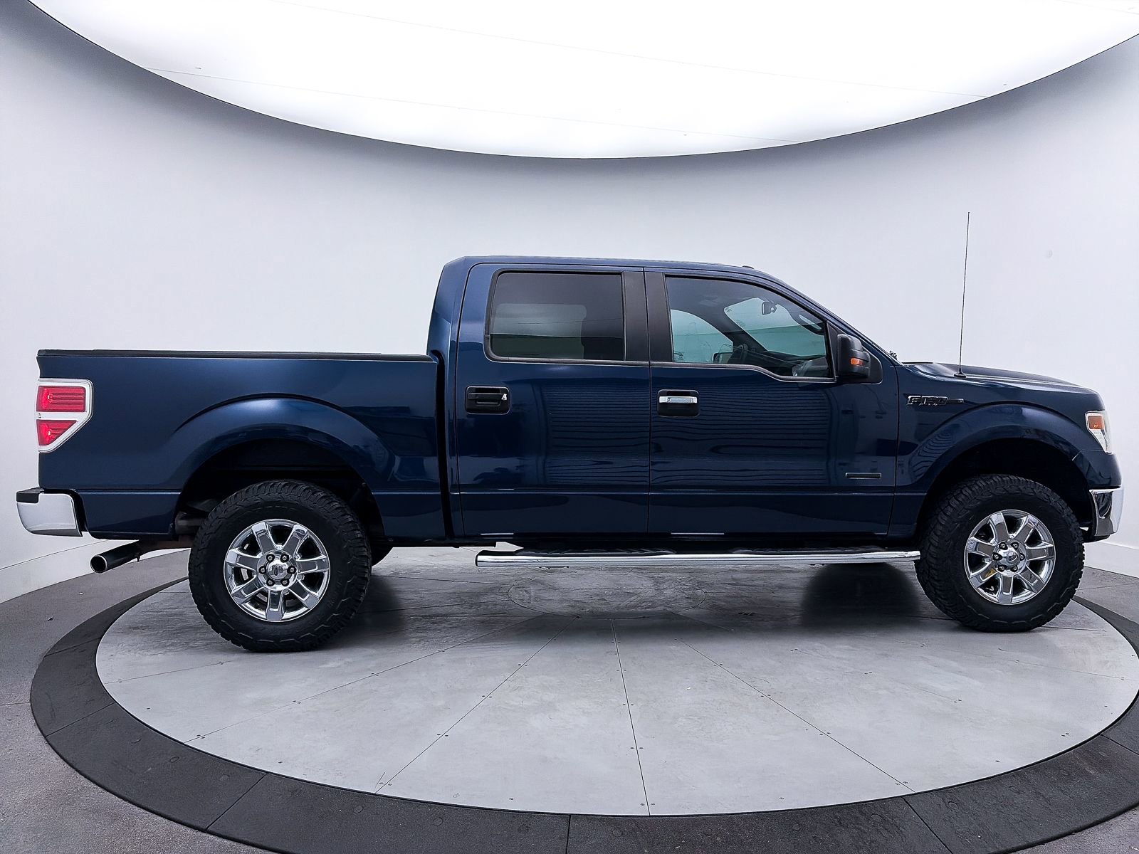 Used 2014 Ford F150 XLT w/ XLT Chrome Package image 27