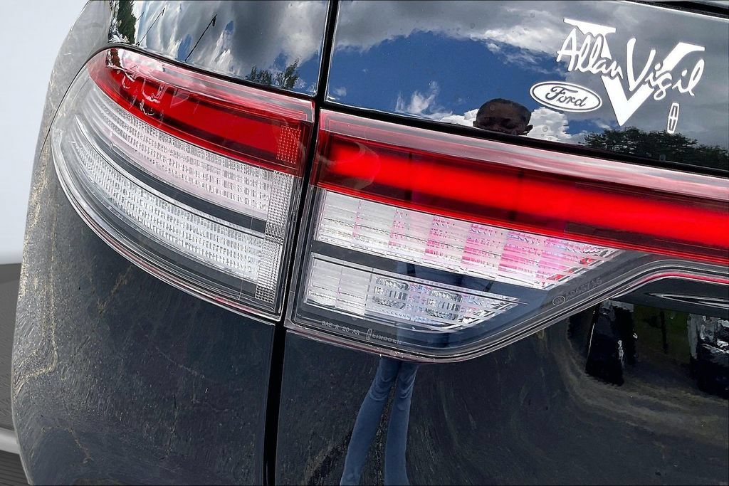 Used 2026 Lincoln Aviator AWD w/ Jet Appearance Package image 21