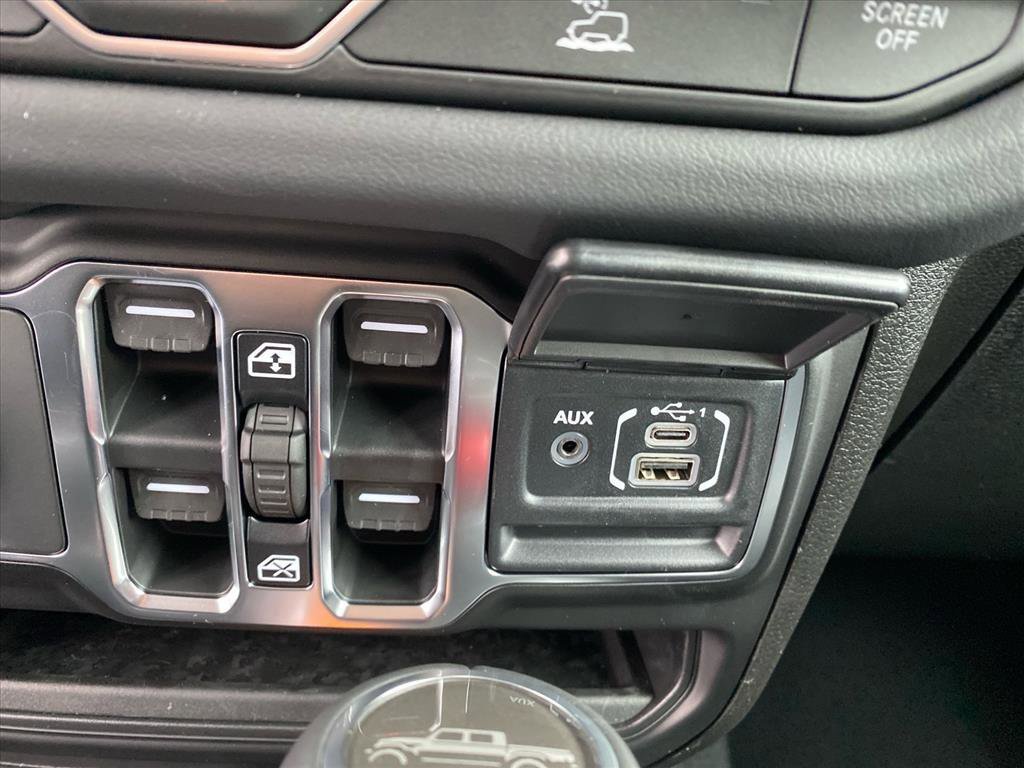 New 2026 Jeep Gladiator Sport AWD/4WD image 9
