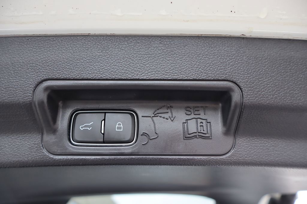 Used 2021 Ford Explorer XLT w/ Equipment Group 202A image 28