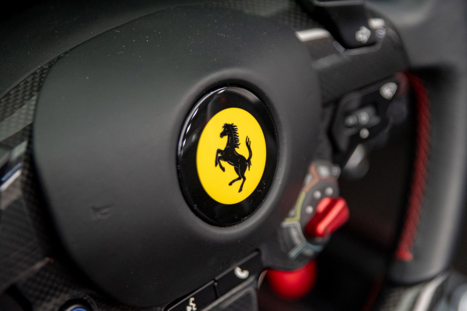 Used 2021 Ferrari F8 Tributo RWD image 24