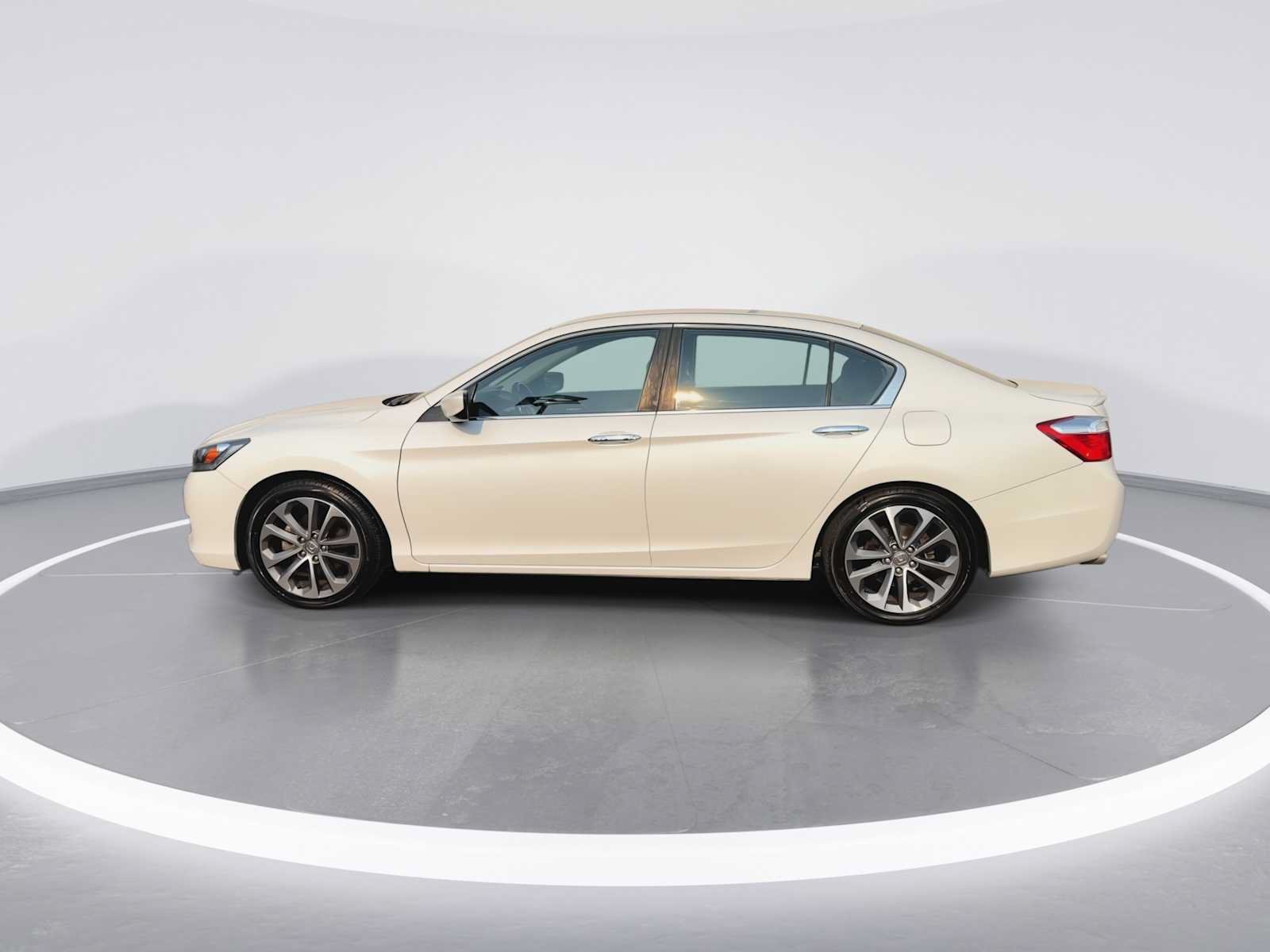 Used 2014 Honda Accord Sport image 5