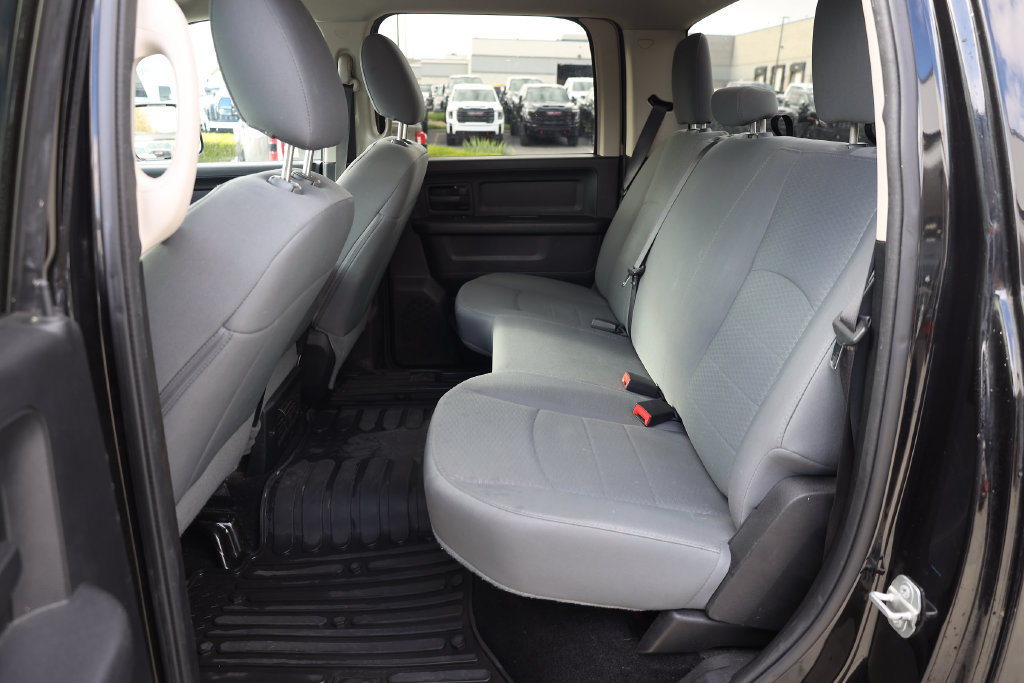 Used 2016 RAM 2500 Tradesman w/ Chrome Appearance Group AWD/4WD image 17