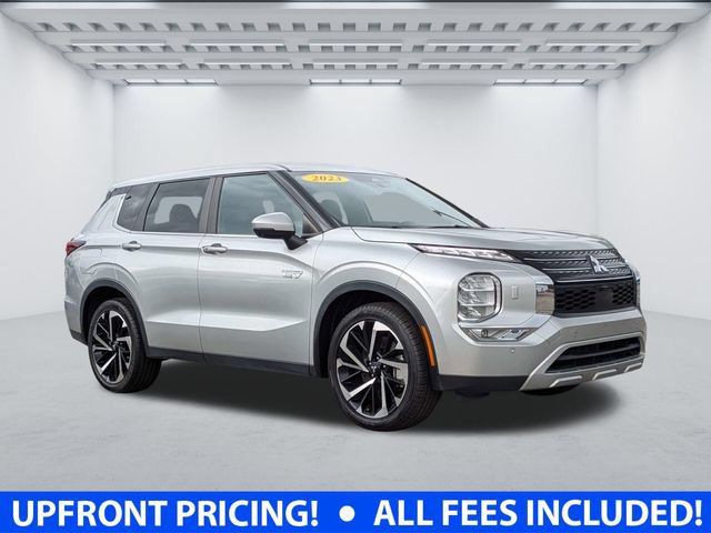 Used 2023 Mitsubishi Outlander SE
