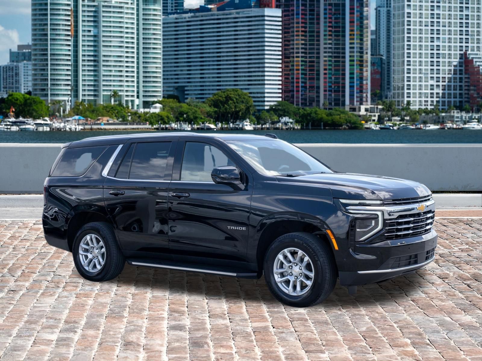 Used 2025 Chevrolet Tahoe LT image 3