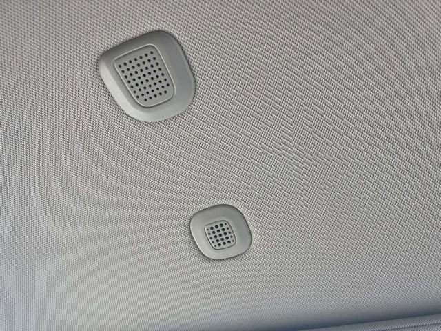 Used 2024 Chrysler Pacifica Touring-L image 34