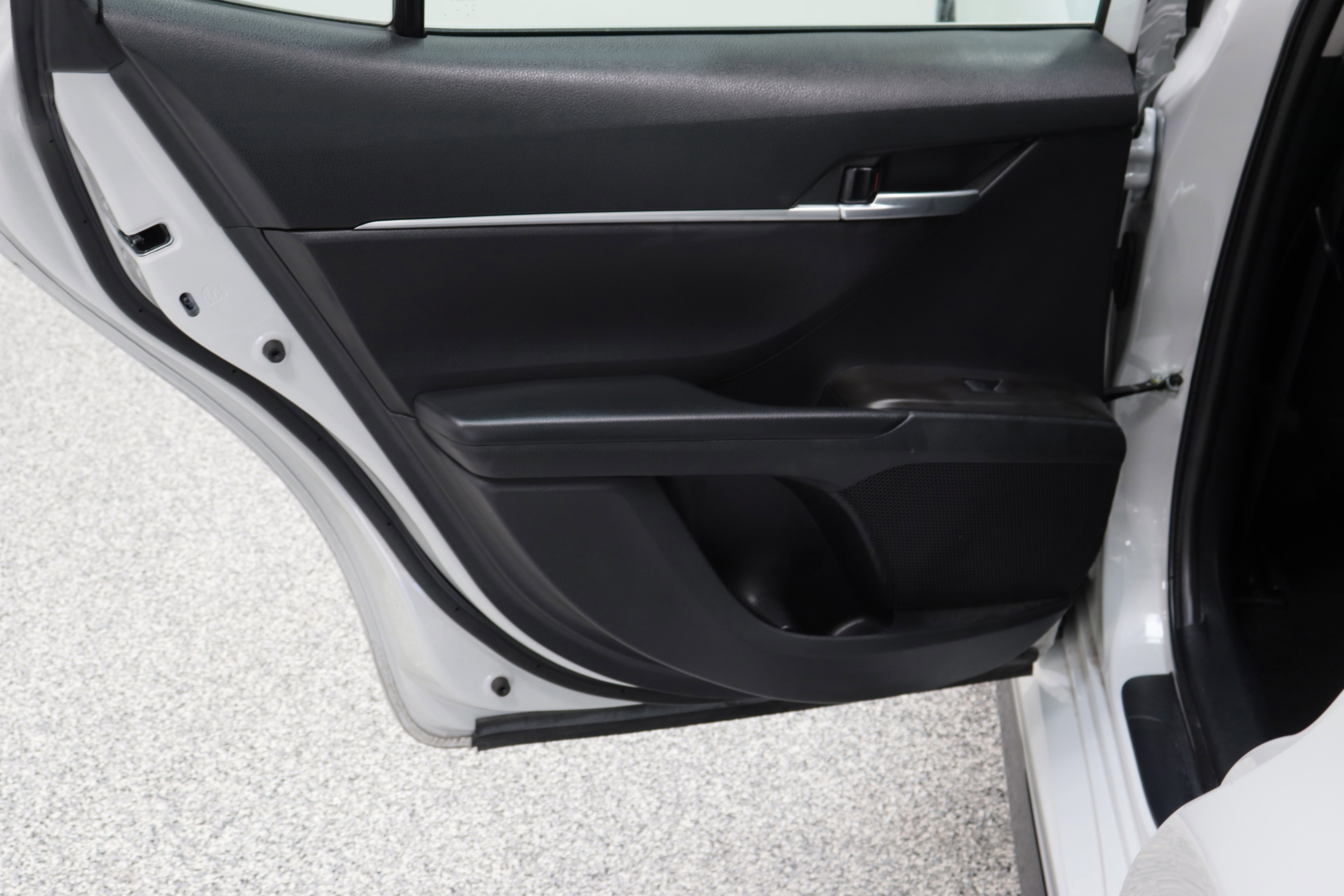 Used 2023 Toyota Camry SE image 24