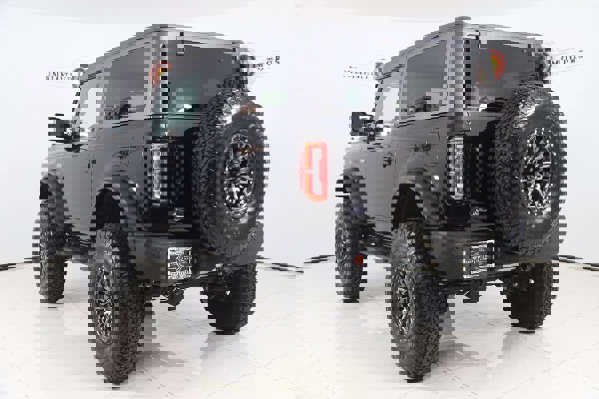Used 2023 Ford Bronco Wildtrak image 4