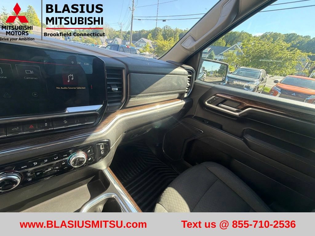 Used 2024 GMC Sierra 1500 Elevation w/ X31 Off-Road Package AWD/4WD image 17