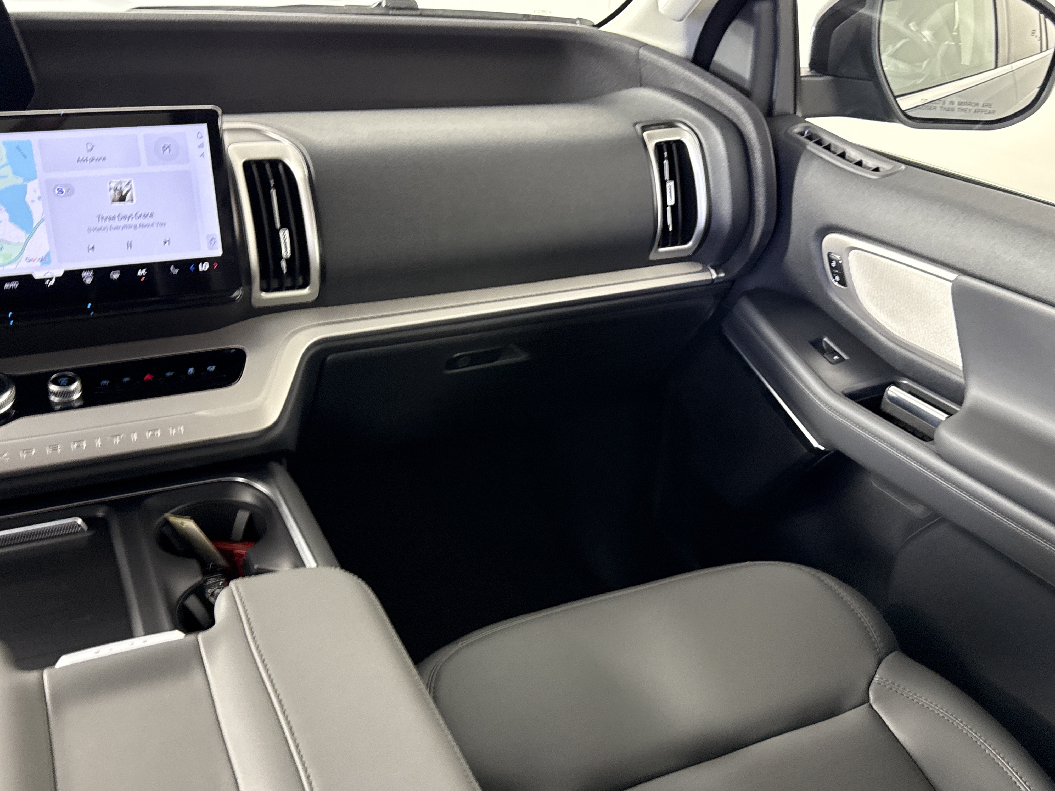 New 2027 Ford Expedition Active RWD image 12
