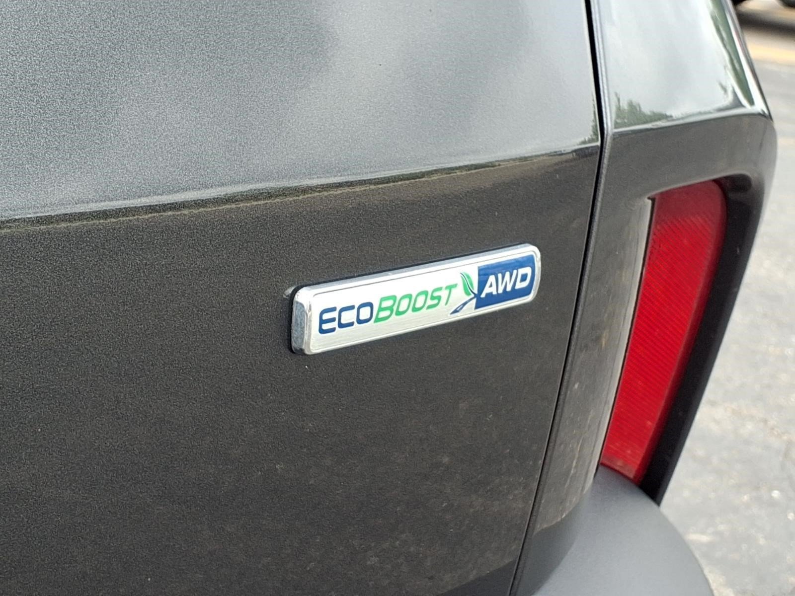 Used 2020 Ford Escape Titanium AWD/4WD image 9