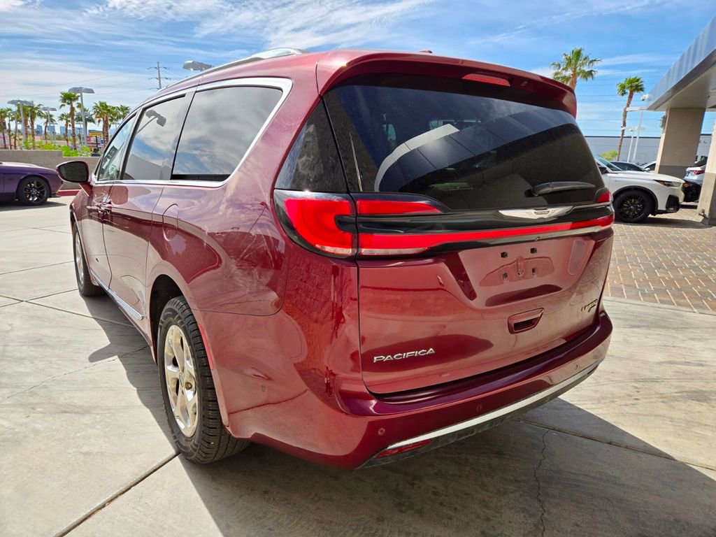 Used 2021 Chrysler Pacifica Limited w/ Premium & Safety Sphere Group AWD/4WD image 3