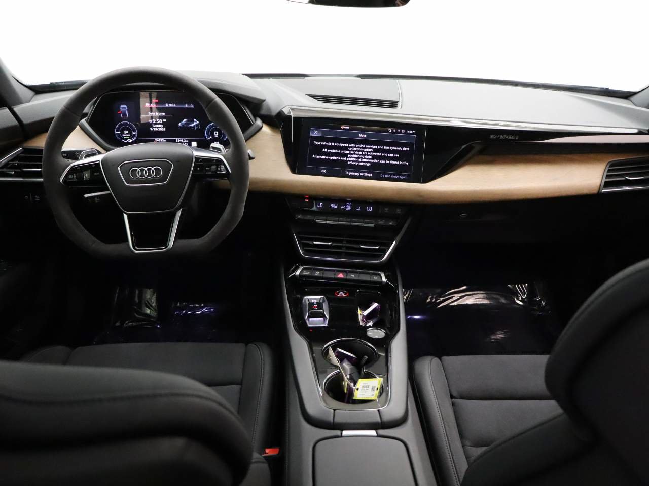 Used 2022 Audi e-tron GT Premium Plus AWD/4WD image 16