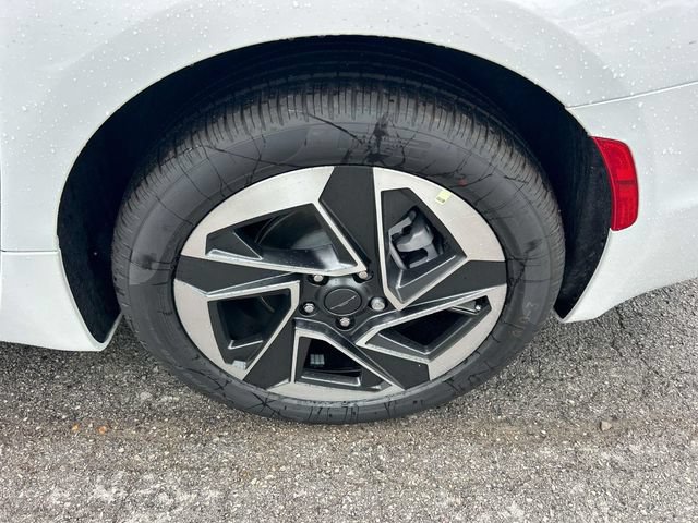 New 2027 Chrysler Pacifica Limited FWD image 11