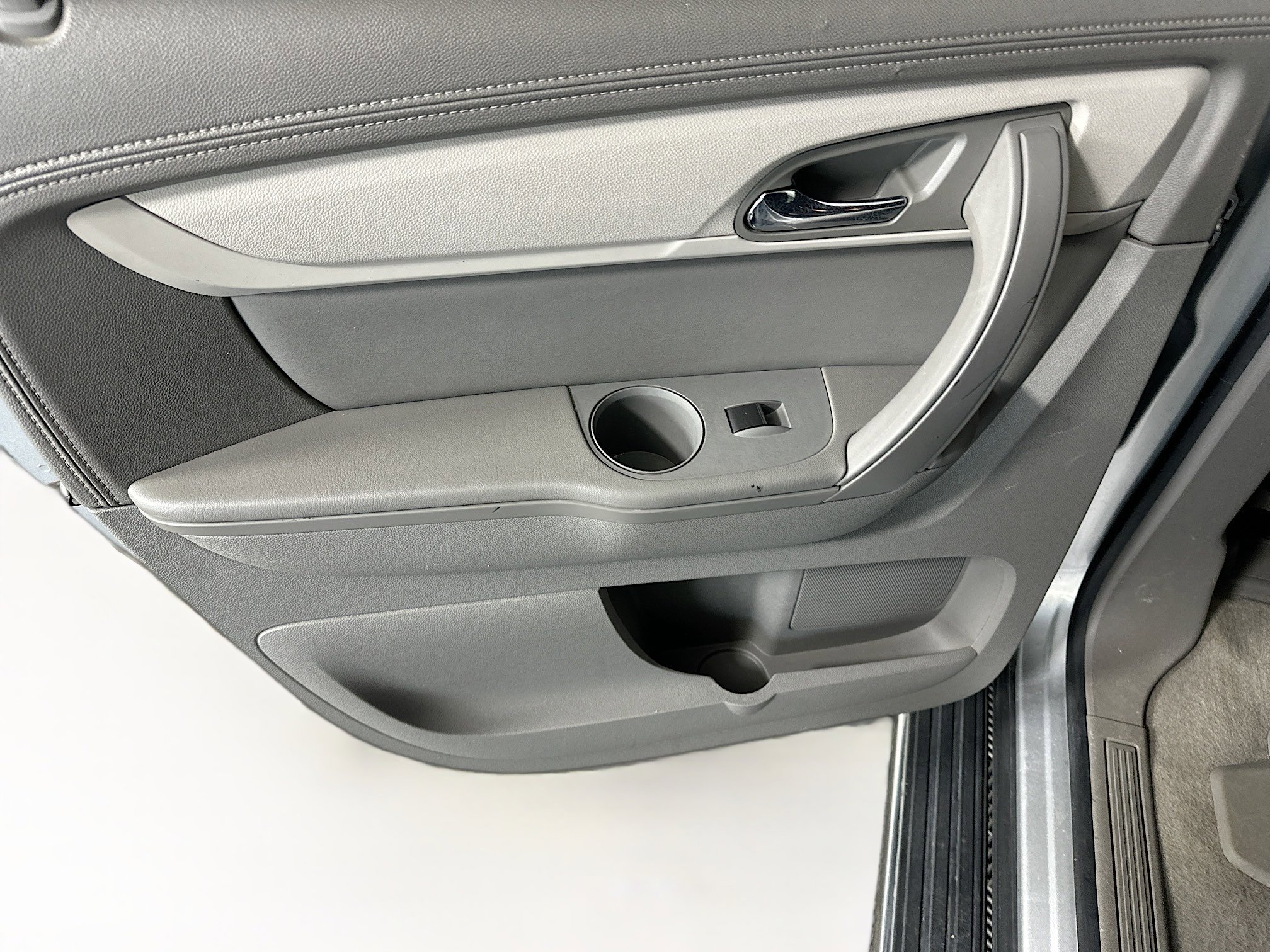 Used 2015 Chevrolet Traverse LS image 24