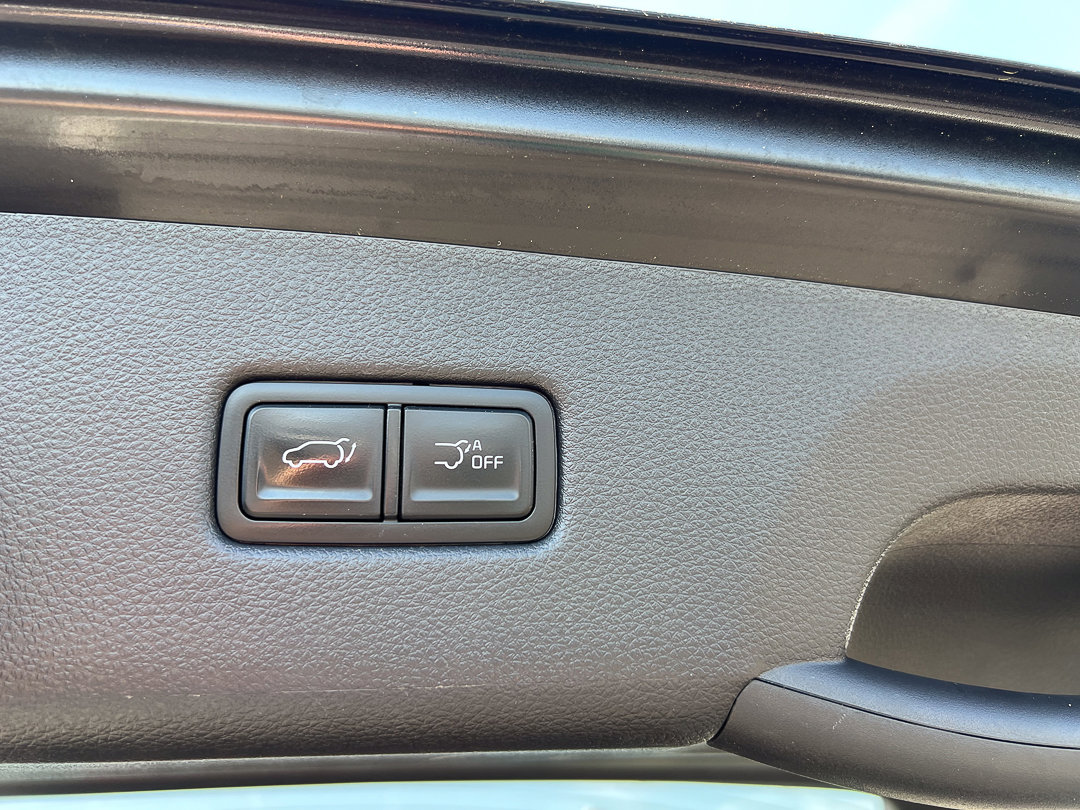 Used 2023 Kia Carnival SX FWD image 11