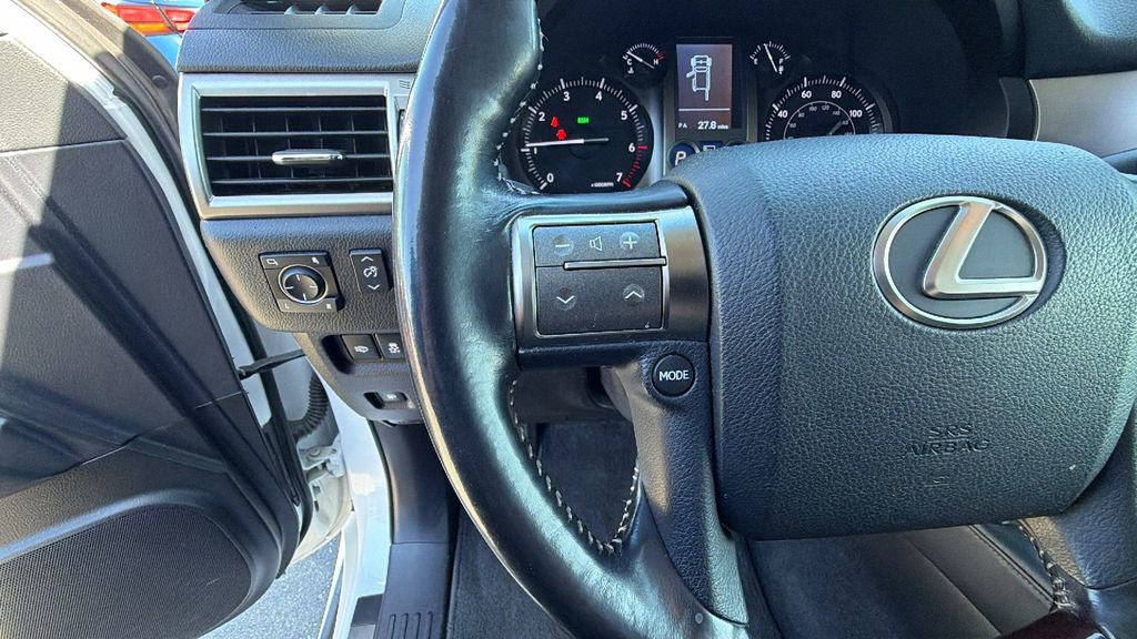 Used 2017 Lexus GX 460 Premium w/ Premium Package image 26