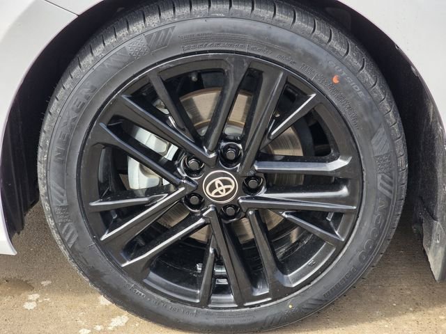 Used 2025 Toyota Camry SE image 8