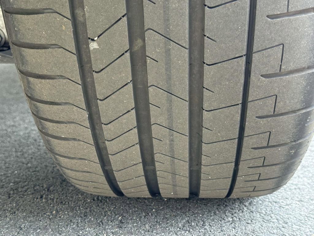 Used 2025 BMW X5 M60i w/ Climate Comfort Package image 18