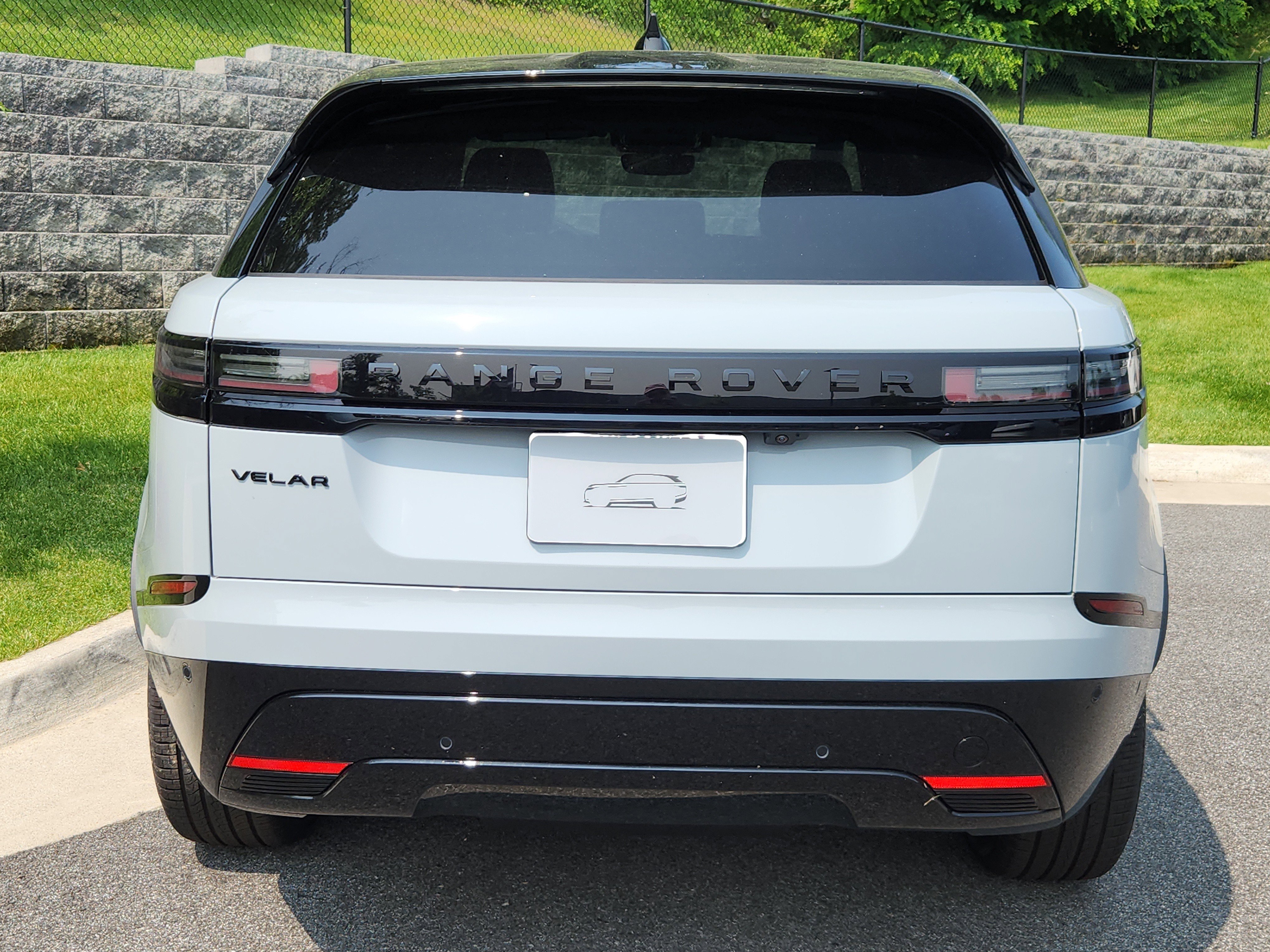 Used 2026 Land Rover Range Rover Velar Dynamic SE image 7