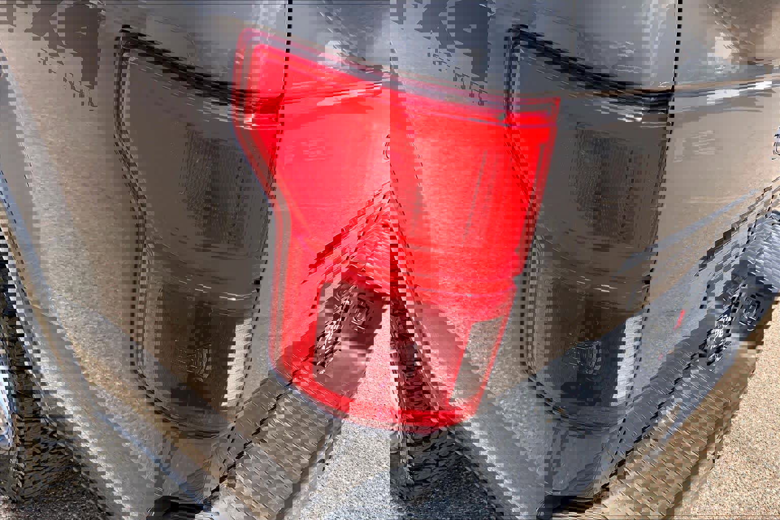 Used 2018 Ford F150 Lariat AWD/4WD image 29