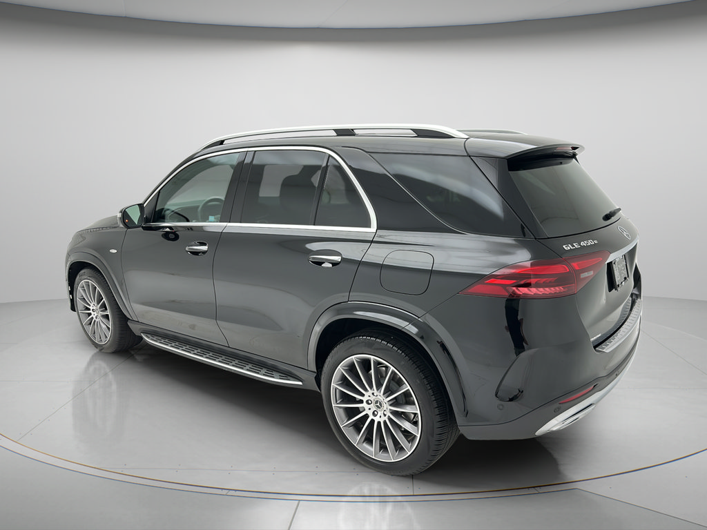 Used 2025 Mercedes-Benz GLE 450e 4MATIC image 4