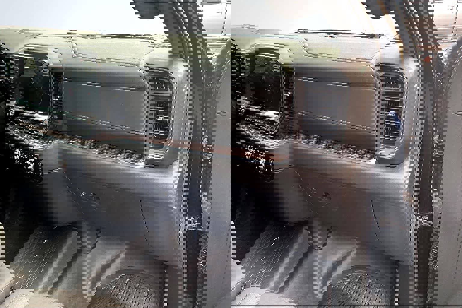 Used 2024 GMC Sierra 1500 Elevation image 24