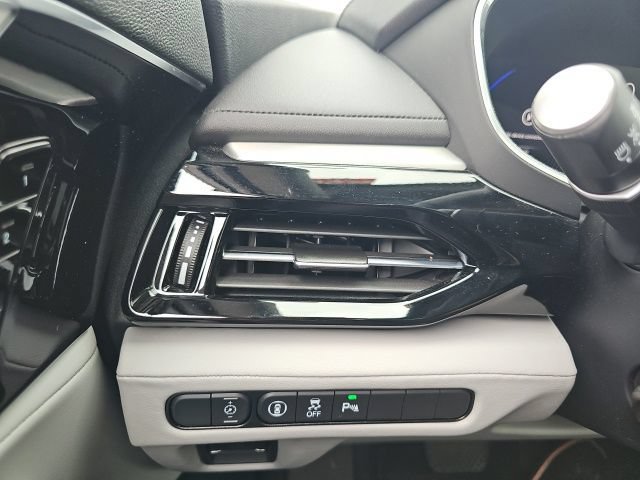 Used 2025 Acura MDX w/ Technology Package FWD image 35