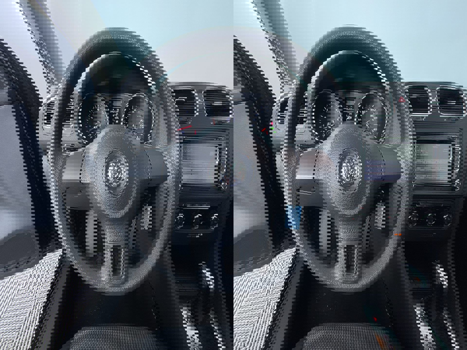 Used 2012 Volkswagen Golf 4-Door image 16