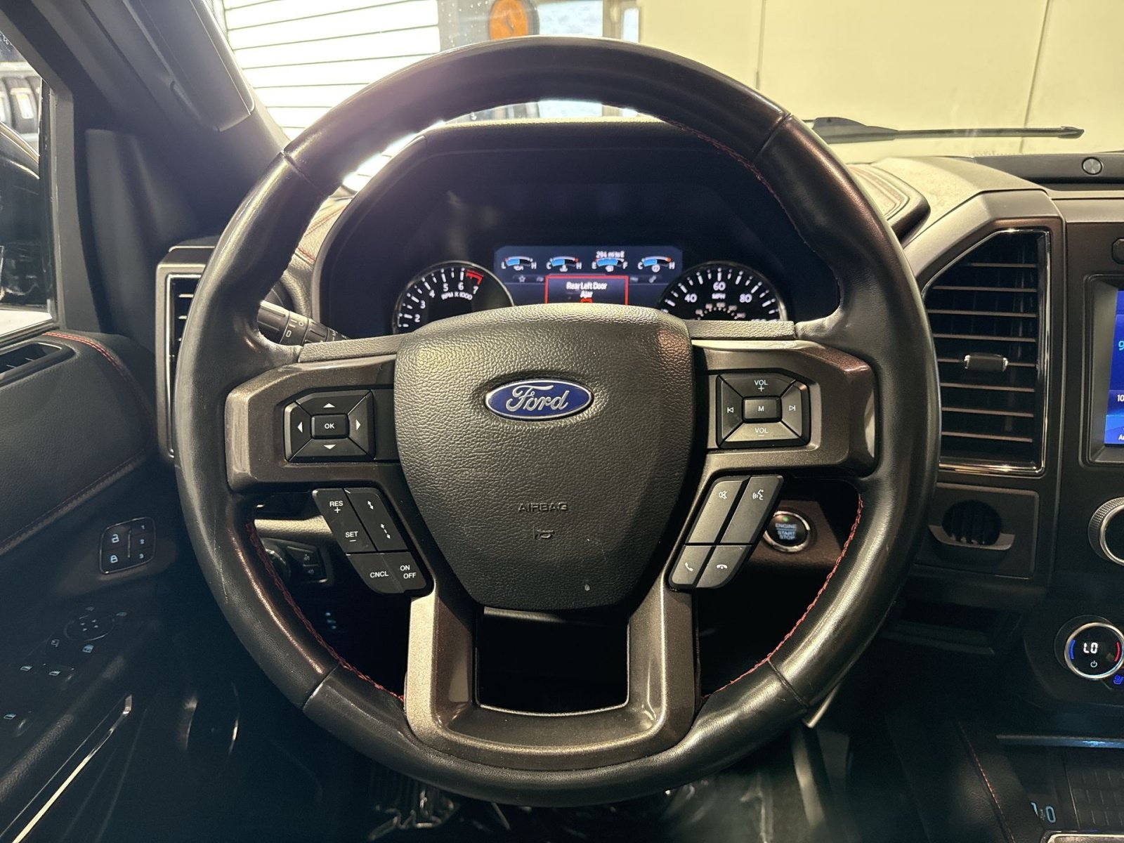 Used 2021 Ford Expedition Limited AWD/4WD image 17