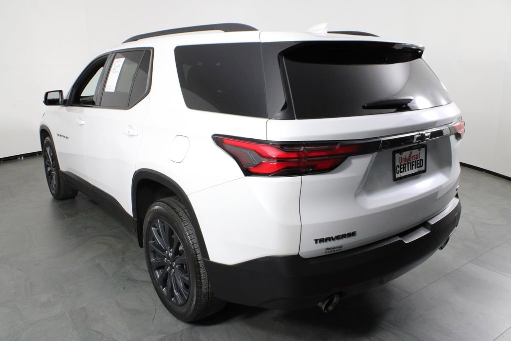 Used 2023 Chevrolet Traverse RS FWD image 3