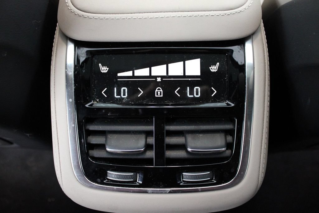 Certified 2025 Volvo XC90 B5 Ultra AWD/4WD image 45