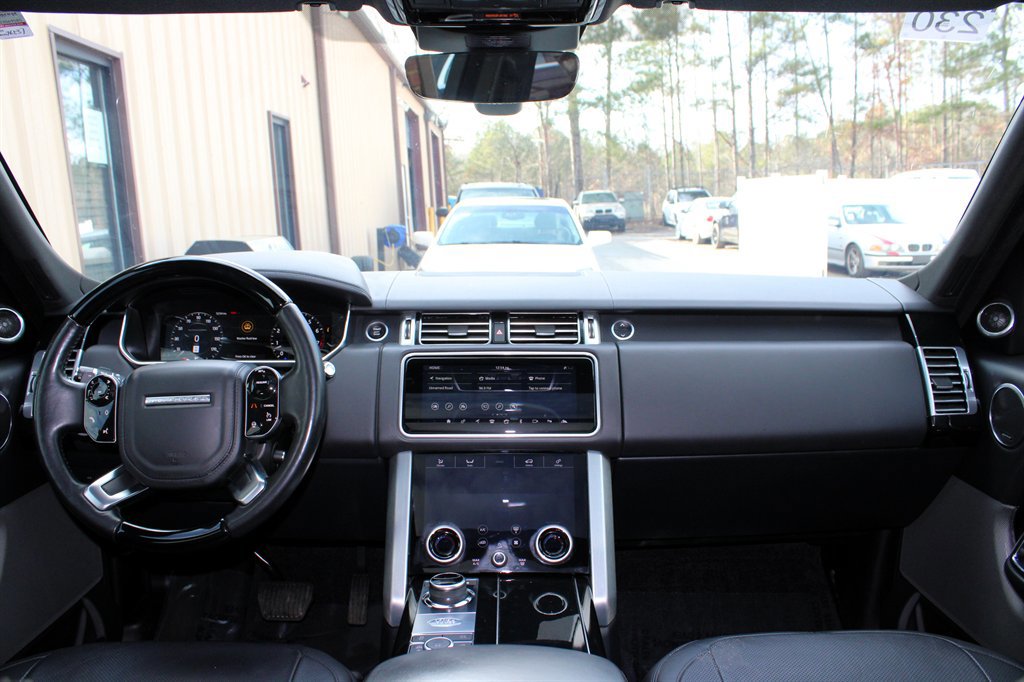 Used 2018 Land Rover Range Rover Supercharged image 17