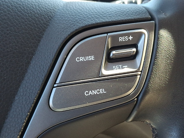 Used 2017 Hyundai Santa Fe Sport FWD image 23