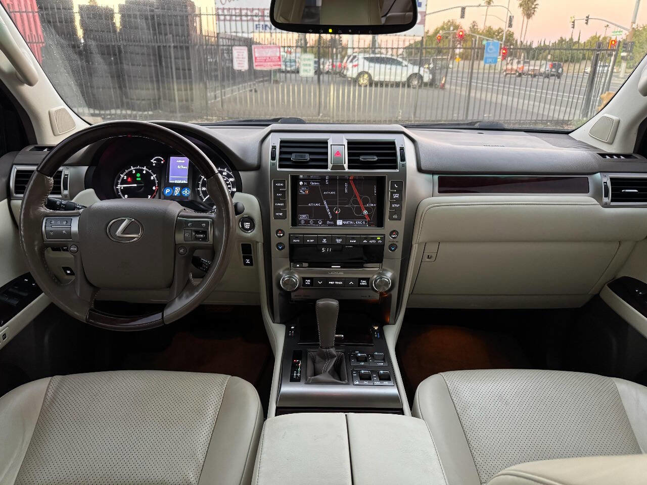 Used 2016 Lexus GX 460 Luxury image 11
