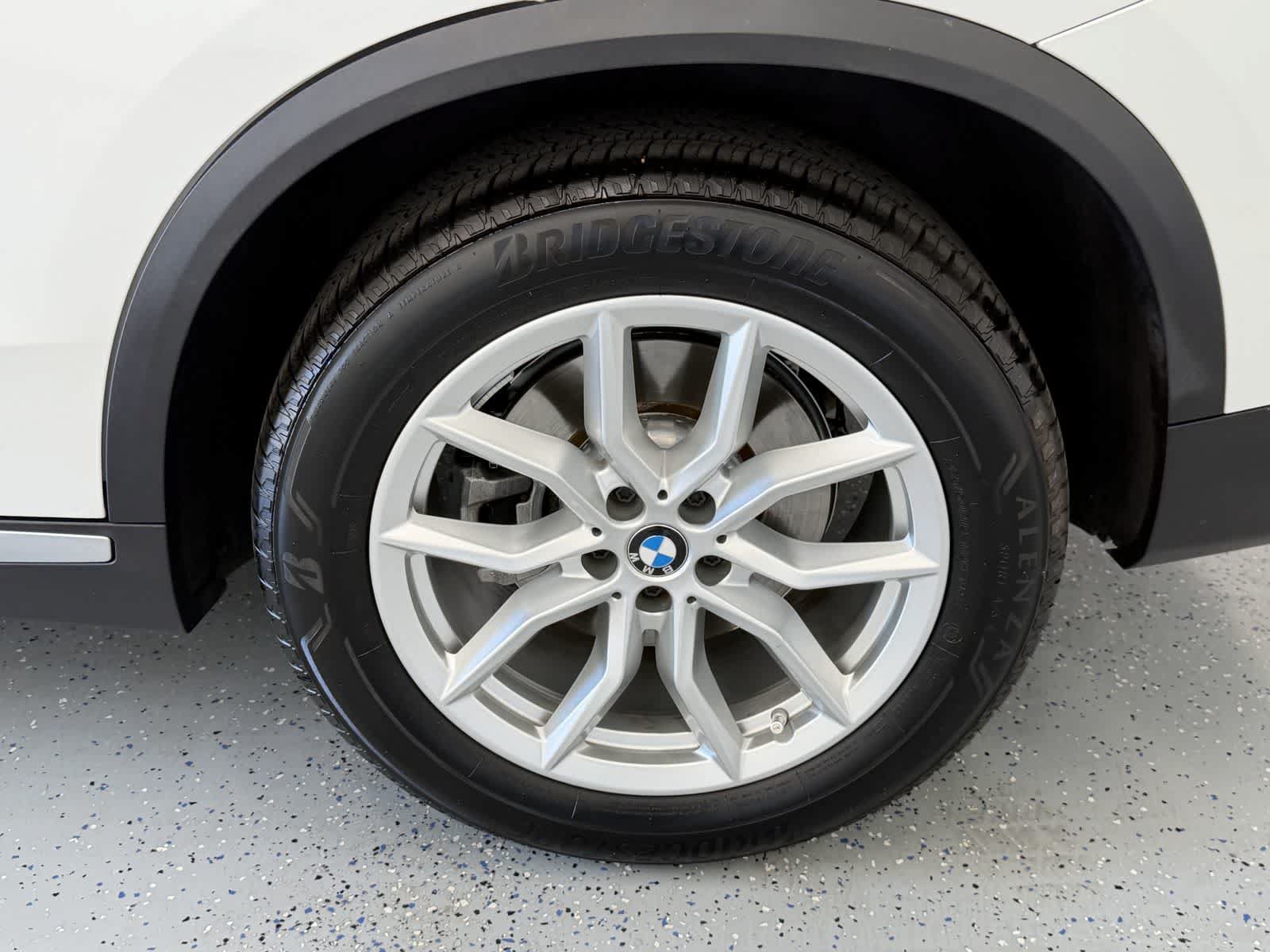 Used 2023 BMW X5 xDrive40i w/ Premium Package AWD/4WD image 23